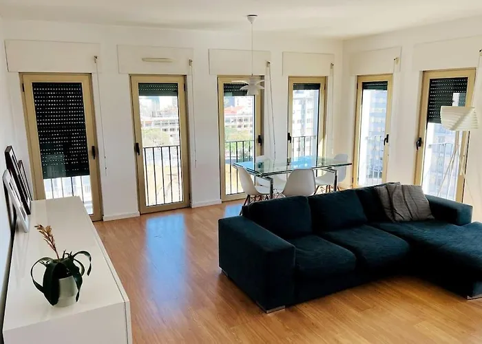 Charm Authentic Family Stay